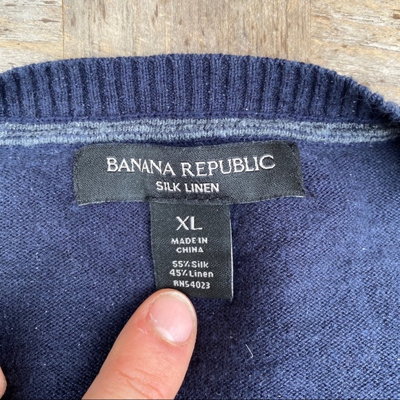 Navy Blue banana republic vneck sweater silk/linen - Picture 2 of 6